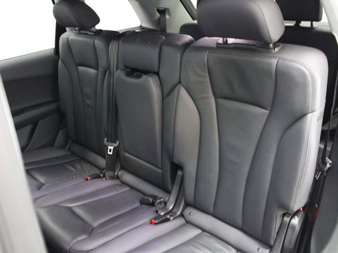 Used 2023 Audi Q7 3.0T Premium Plus AWD/4WD image 22