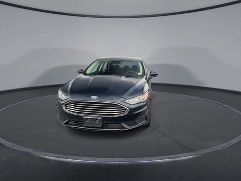 Used 2020 Ford Fusion SE FWD image 3