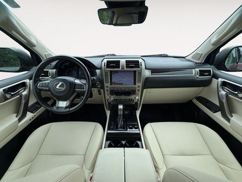 Used 2020 Lexus GX 460 Premium w/ Premium Package AWD/4WD image 11