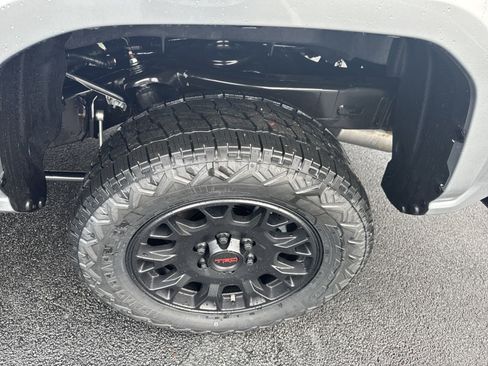 New 2024 Toyota Tacoma 2WD Double Cab image 12