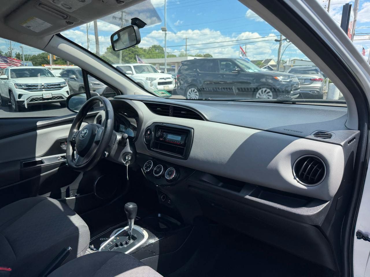 Used 2015 Toyota Yaris LE FWD image 20