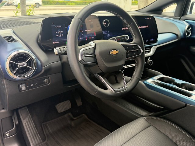 Used 2024 Chevrolet Equinox EV LT FWD image 3