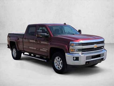 Used 2015 Chevrolet Silverado 2500 LT AWD/4WD image 2