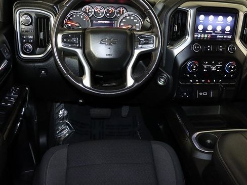 Used 2021 Chevrolet Silverado 1500 LT Trail Boss w/ Convenience Package II image 3