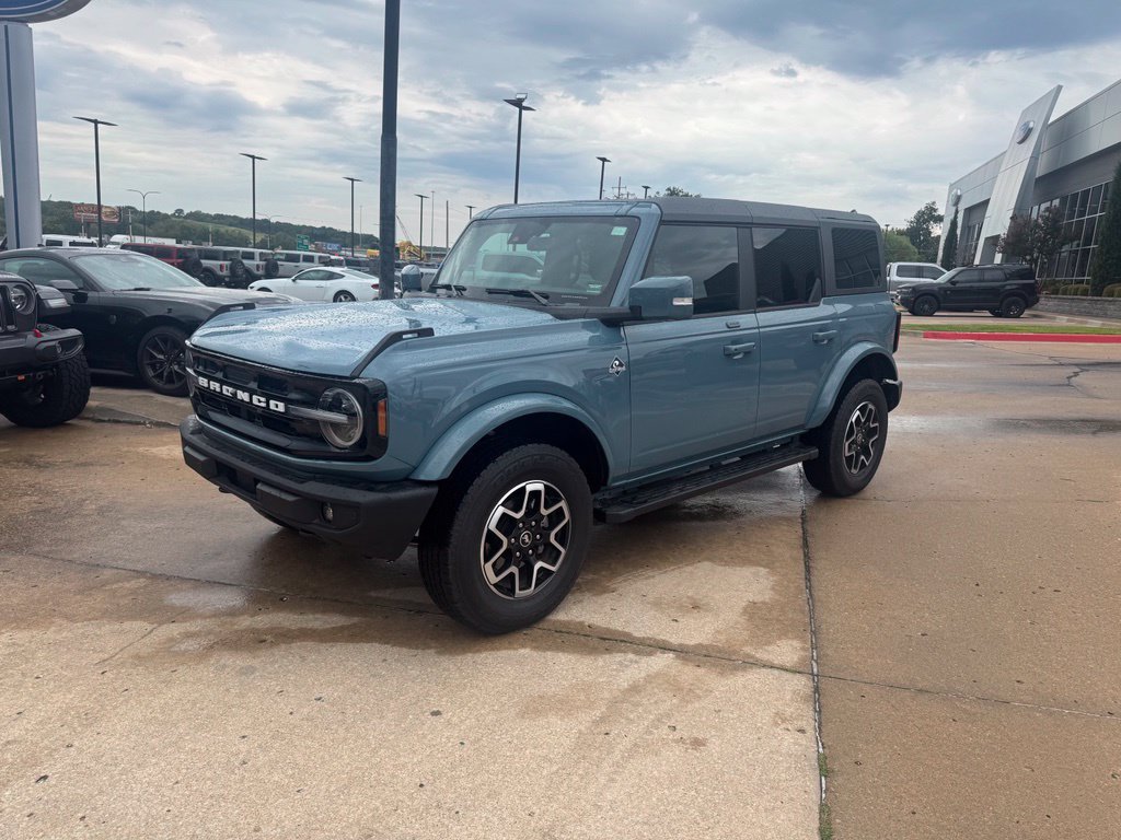 Used 2023 Ford Bronco Outer Banks AWD/4WD image 7