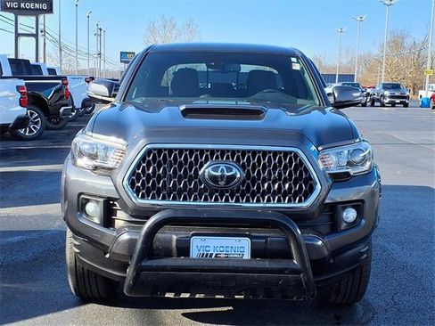 Used 2019 Toyota Tacoma TRD Sport image 24