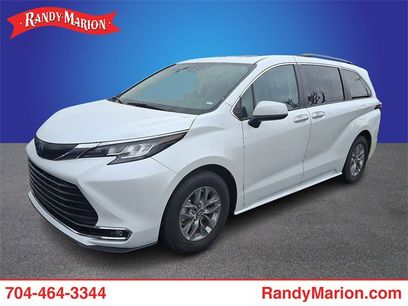 Used 2023 Toyota Sienna XLE