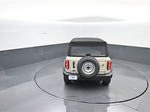 New 2025 Ford Bronco 4-Door image 23