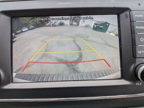 Used 2020 Kia Sedona EX FWD image 24
