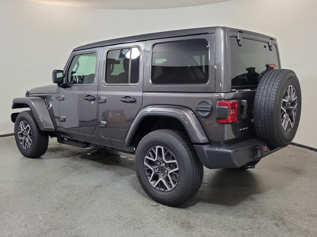 New 2026 Jeep Wrangler Unlimited Sahara w/ Technology Group AWD/4WD image 5