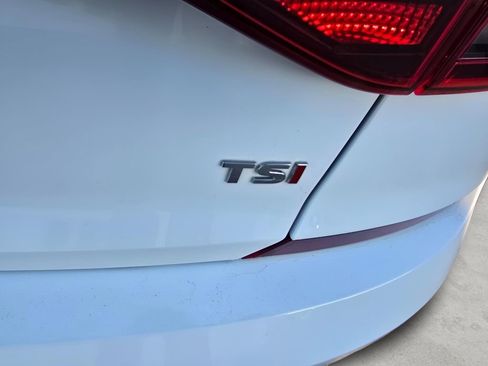 Used 2018 Volkswagen Passat 2.0T SE image 19