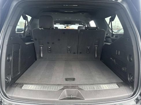 Used 2021 Chevrolet Suburban RST image 7