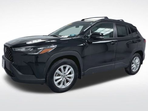 Certified 2022 Toyota Corolla Cross LE image 19