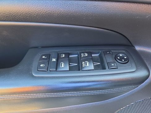 Used 2020 Jeep Grand Cherokee Altitude AWD/4WD image 20