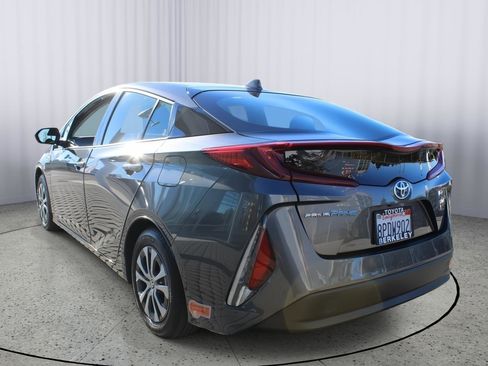 Used 2020 Toyota Prius Prime LE image 6