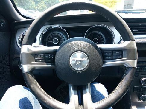 Used 2013 Ford Mustang Premium RWD image 24