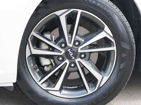 Certified 2024 Kia Forte LXS FWD image 2