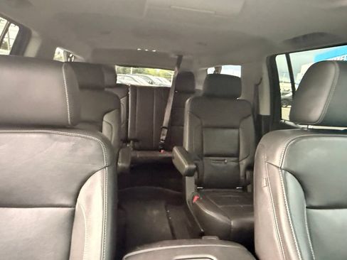 Used 2018 GMC Yukon XL SLT w/ Open Road Package AWD/4WD image 18
