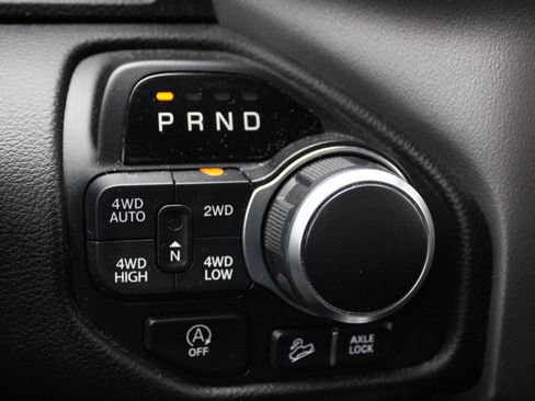 Used 2019 RAM 1500 Big Horn image 22