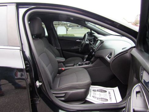 Used 2016 Chevrolet Cruze LT w/ Sun And Sound Package image 25