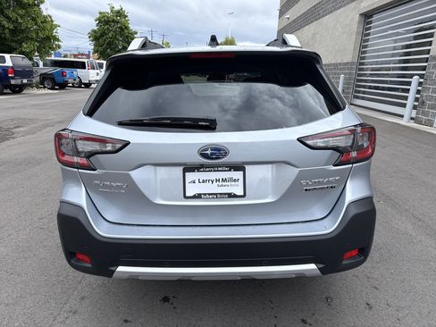 Used 2025 Subaru Outback Touring XT w/ Tech Package 2 image 5