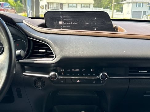 Used 2024 MAZDA CX-30 AWD 2.5 S w/ Premium Package image 18