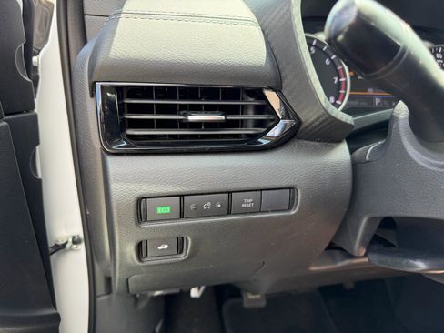 Used 2024 Nissan Sentra SV FWD image 45