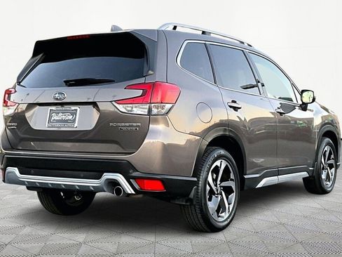 Used 2023 Subaru Forester Touring image 2
