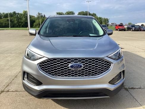 Used 2024 Ford Edge SEL w/ Convenience Package AWD/4WD image 3