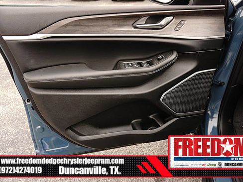 New 2026 Jeep Grand Cherokee Limited w/ Limited Altitude Package RWD image 38