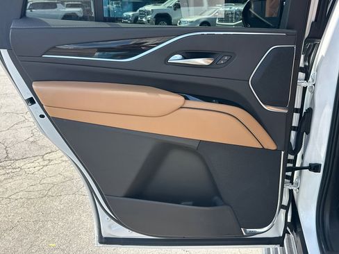 Used 2022 Cadillac Escalade Sport w/ Touring Package RWD image 21