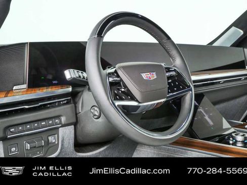 Certified 2026 Cadillac Escalade Platinum Sport w/ LPO, ONYX Package AWD/4WD image 4