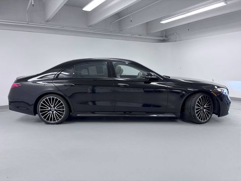 Certified 2023 Mercedes-Benz S 500 4MATIC image 7