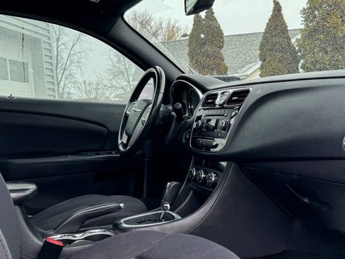 Used 2014 Chrysler 200 Touring w/ 200 S Group FWD image 11