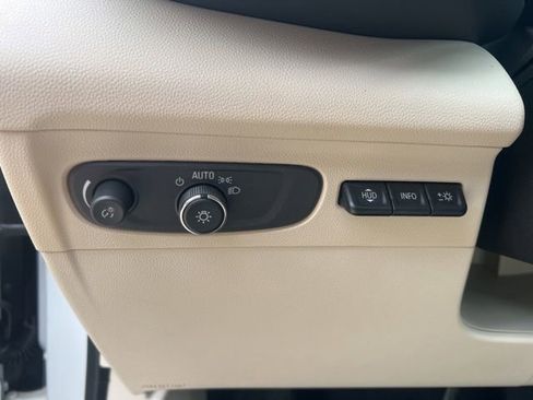 Used 2023 Buick Envision Avenir AWD/4WD image 13