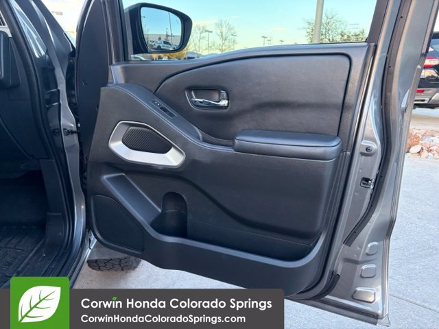 Used 2025 Nissan Frontier SV AWD/4WD image 19
