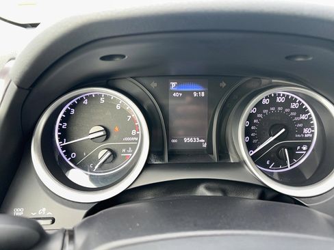 Used 2022 Toyota Camry LE image 31