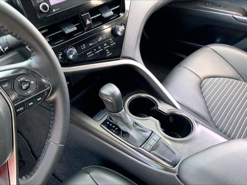 Used 2023 Toyota Camry SE image 15