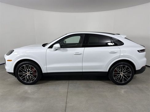 New 2026 Porsche Cayenne S image 2