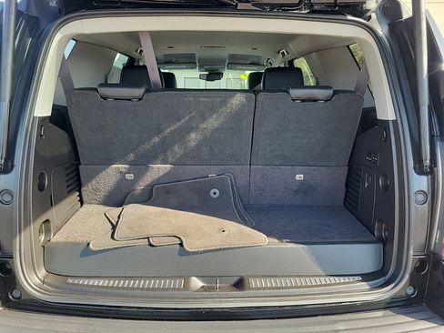 Used 2017 GMC Yukon SLT image 7