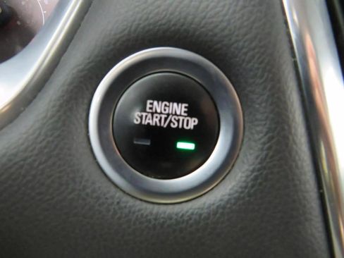 Used 2021 Chevrolet Traverse RS image 18