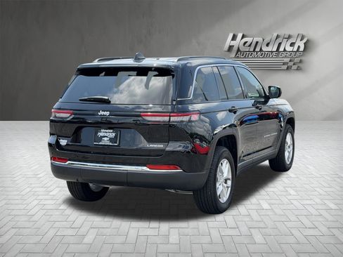 Used 2025 Jeep Grand Cherokee Laredo X w/ Luxury Tech Group I RWD image 10