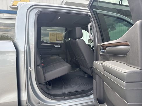 Used 2023 Chevrolet Silverado 1500 LT Trail Boss w/ Convenience Package II AWD/4WD image 13