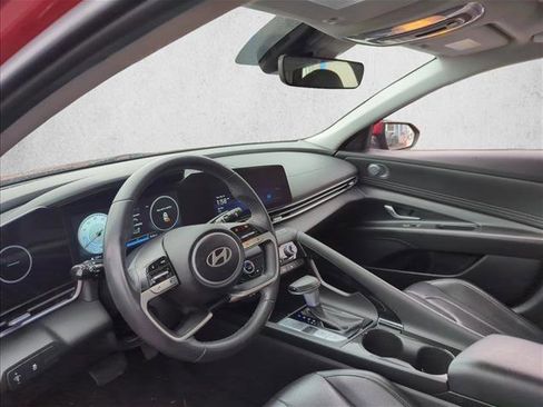 Used 2024 Hyundai Elantra Limited image 11