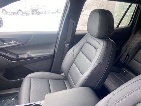 Used 2025 Chevrolet Equinox LT w/ Convenience Package II image 27