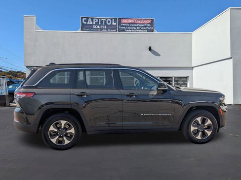 Certified 2024 Jeep Grand Cherokee Limited 4xe w/ Trailer Tow Package AWD/4WD image 2