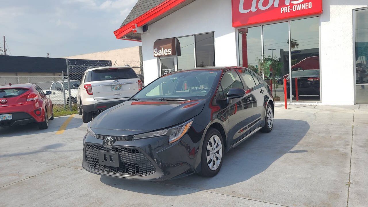 Used 2020 Toyota Corolla LE FWD image 1