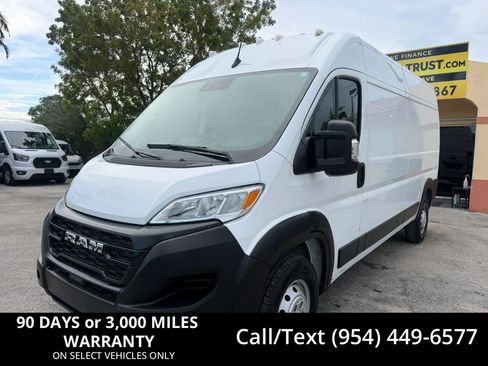 Used 2024 RAM ProMaster 2500 w/ Convenience Group FWD image 1