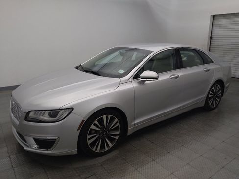 Used 2017 Lincoln MKZ Select w/ Select Plus Package FWD image 2