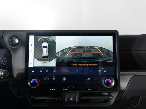 Used 2025 Lexus GX 550 image 36